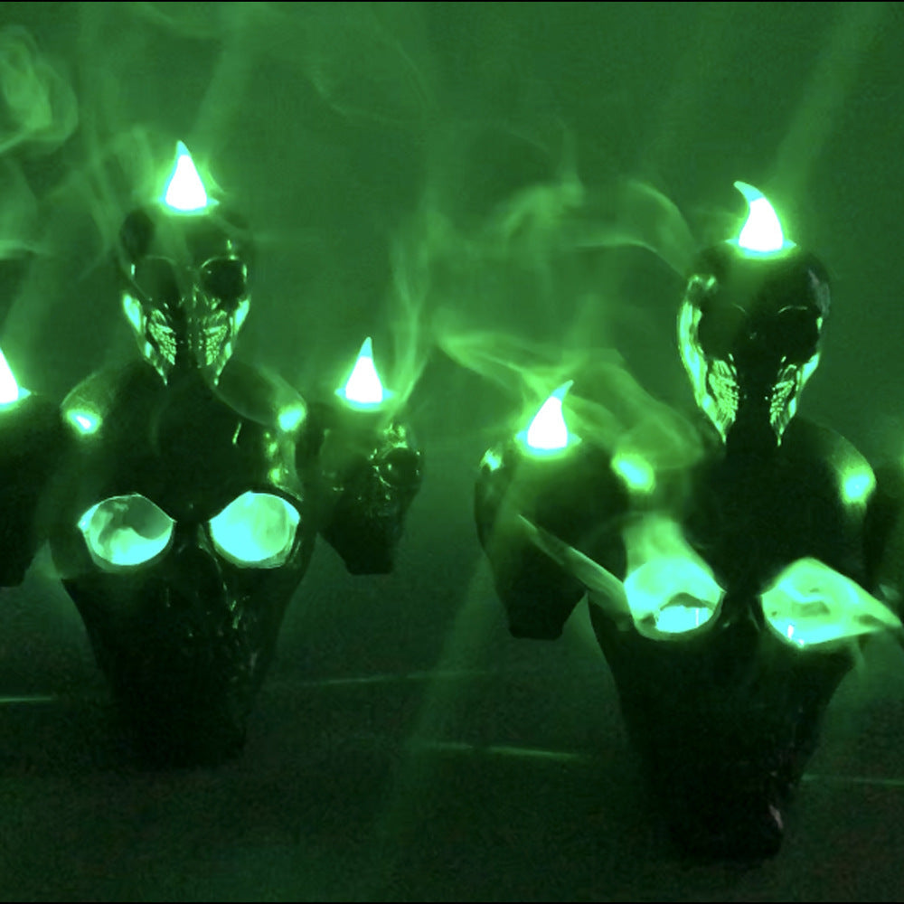 Nueva decoración de Halloween: Calavera de Halloween con adornos de luces.