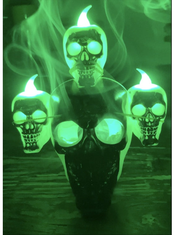 Nueva decoración de Halloween: Calavera de Halloween con adornos de luces.