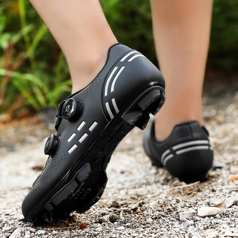 Zapatillas de ciclismo de montaña 2023 con calas para hombre y mujer, de carbono, deportivas, de velocidad, planas, SPD, para ciclismo de carretera