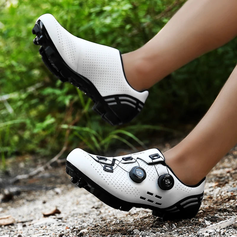 Zapatillas de ciclismo de montaña 2023 con calas para hombre y mujer, de carbono, deportivas, de velocidad, planas, SPD, para ciclismo de carretera