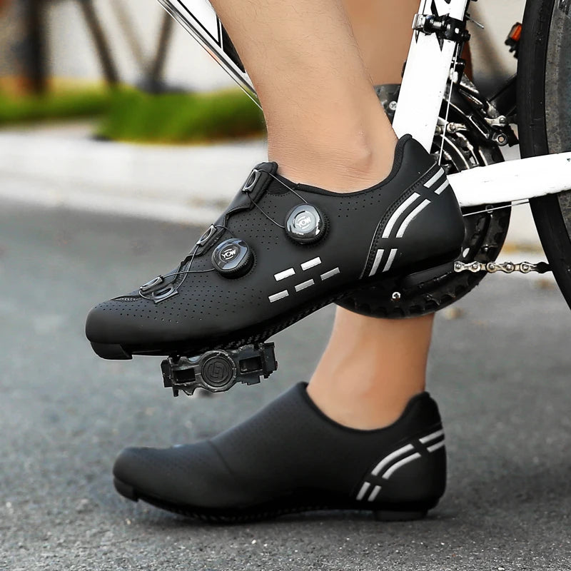 Zapatillas de ciclismo de montaña 2023 con calas para hombre y mujer, de carbono, deportivas, de velocidad, planas, SPD, para ciclismo de carretera
