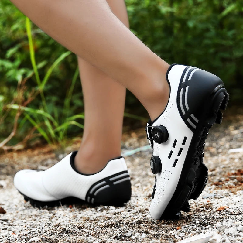 Zapatillas de ciclismo de montaña 2023 con calas para hombre y mujer, de carbono, deportivas, de velocidad, planas, SPD, para ciclismo de carretera