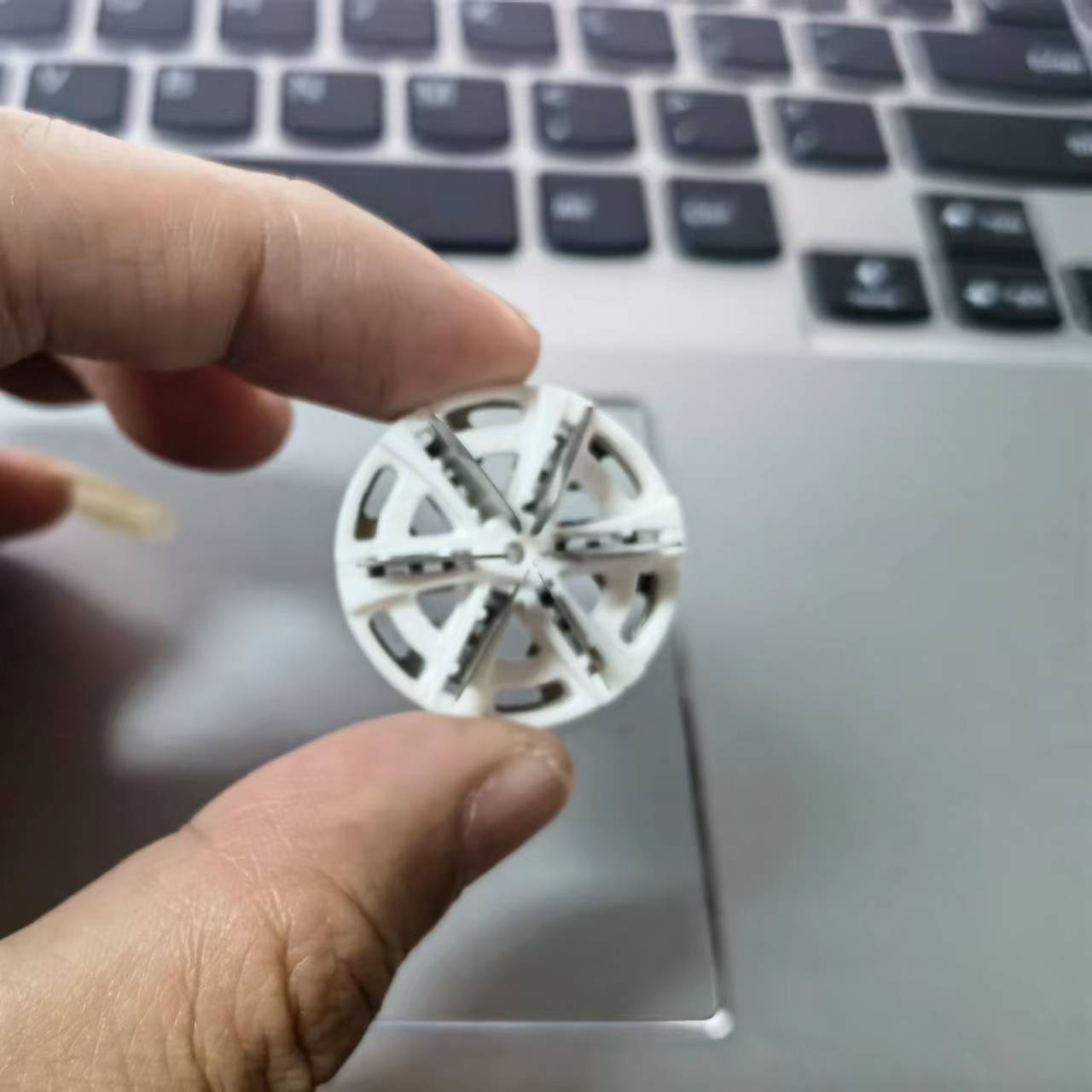 Mini afeitadora facial inalámbrica portátil, recargable por USB, eléctrica, en seco y húmedo, sin dolor, tamaño pequeño, para hombres.