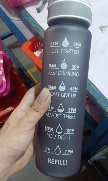 Botella de agua deportiva con tapa de rebote y pajita