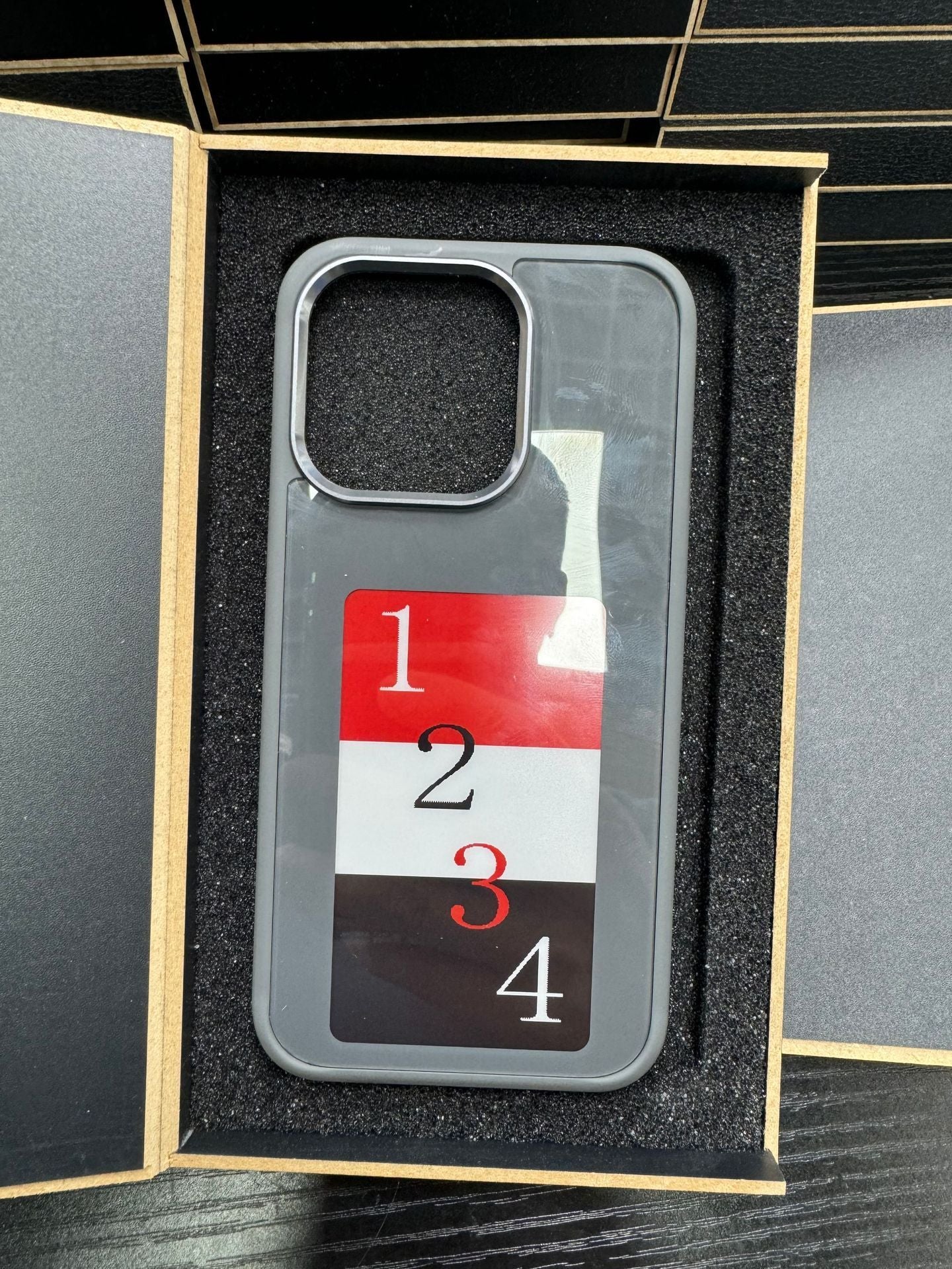 Funda para teléfono con pantalla de tinta electrónica, proyección ilimitada, personalizada, sin batería.